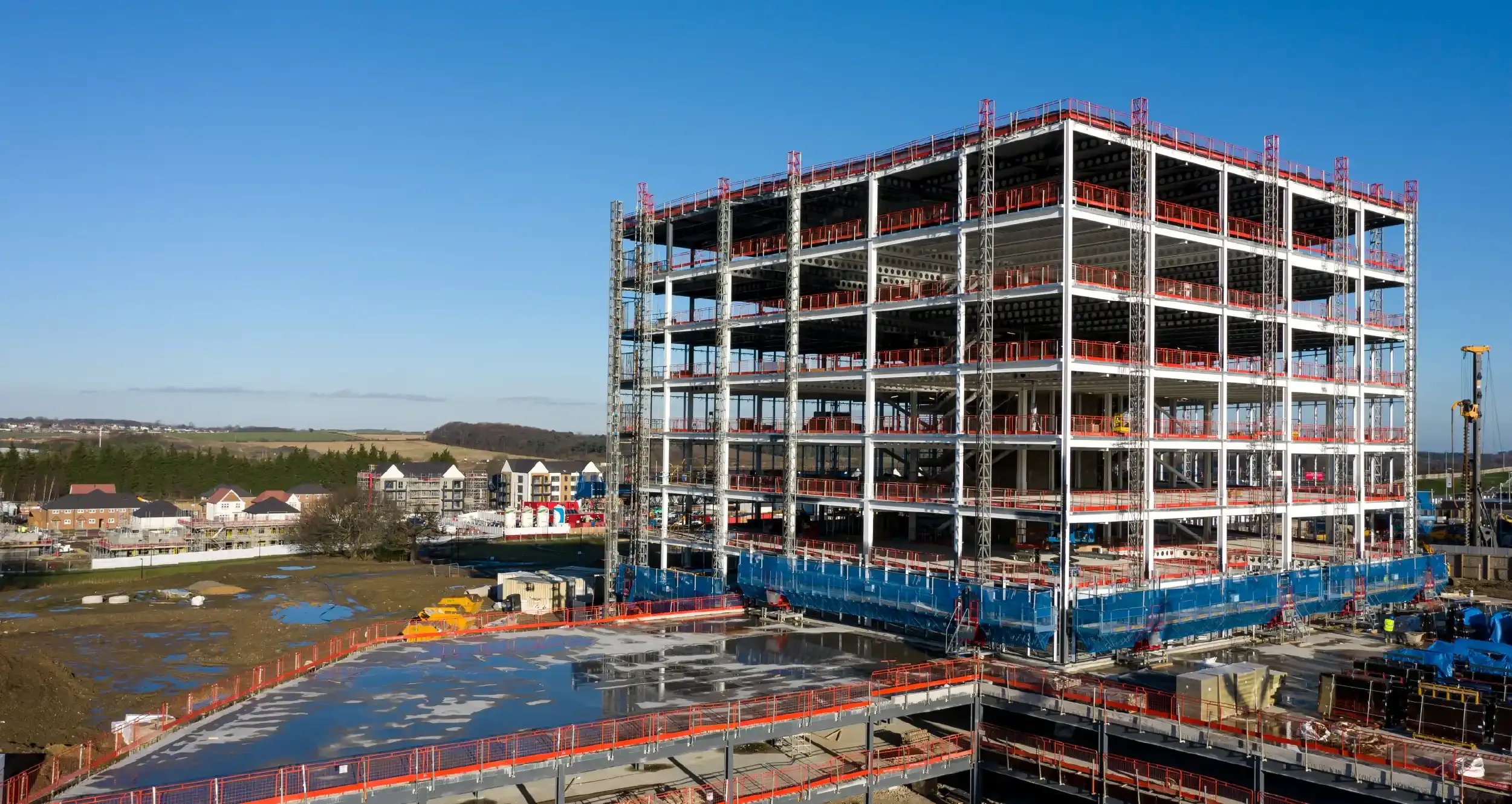 construccion-institucional.webp